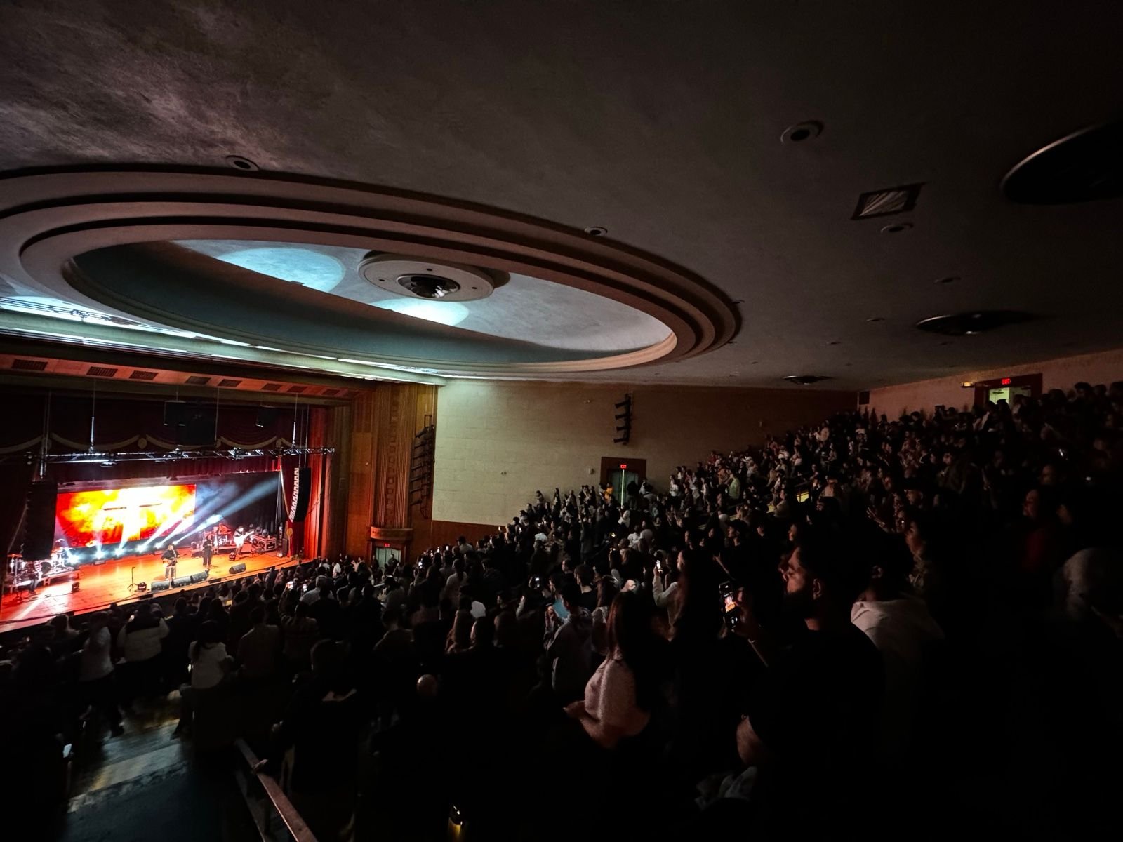 Plateia no Lynn Auditorium, em Boston