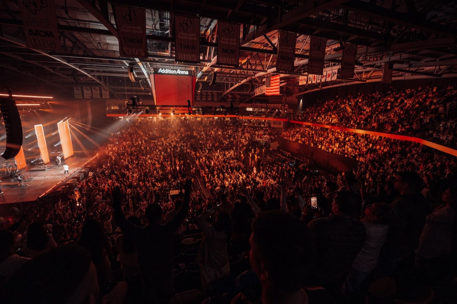 Addition Financial Arena em Orlando na virada